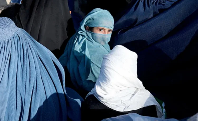Taliban: 10 yaşdan yuxarı qızlar məktəbə getməyəcək
