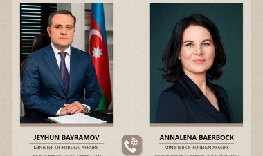 Ceyhun Bayramov Almanya xarici işlər naziri ilə danışıb