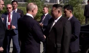 Putin Kim Çen Inla görüşdü VİDEO