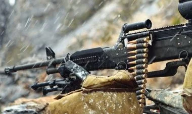Ermənistan get-gedə azğınlaşır