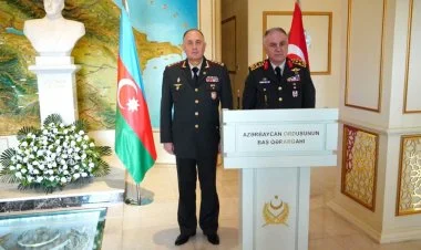 Kərim Vəliyev və Metin Gürak telefonla danışdılar