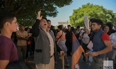 İrəvanda Paşinyana istefa tələbi ilə aksiya keçirilir FOTO