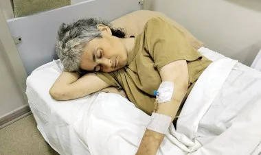 Yaralı erməni qadın hərbi hospitala təxliyə edilib