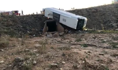 Türkiyədə avtobus aşdı, 3 nəfər öldü FOTO