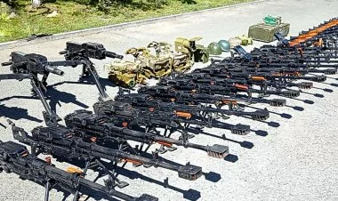 Xocalıda müsadirə edilən silah və sursatın VİDEOsu