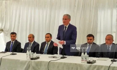 Muxtar Babayev Söyüdlüdə iclas keçirir