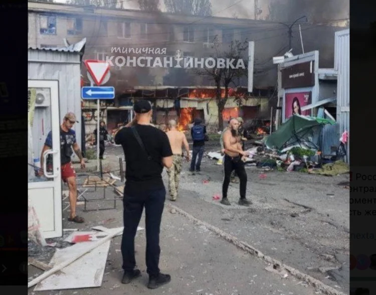 Rus qoşunları Konstantinovkada mərkəzi bazarı vurub