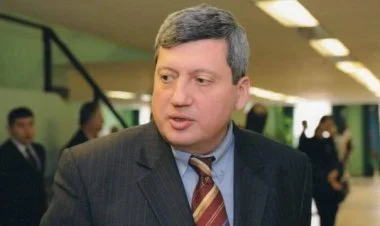 Bakı Fransa məsələsində güzgü kimi davranmamalıdır