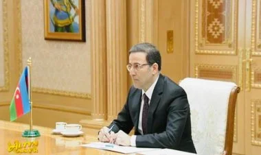 Səfirimiz etimadnaməsini Prezidentə təqdim etdi