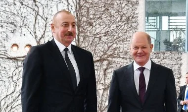 Olaf Şolts Prezident İlham Əliyevə zəng edib