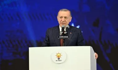 Ərdoğan yenidən AK Partiyanın sədri seçilib