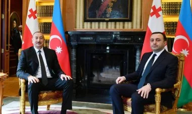 İlham Əliyevin İrakli Qaribaşvili ilə təkbətək görüşü gedir