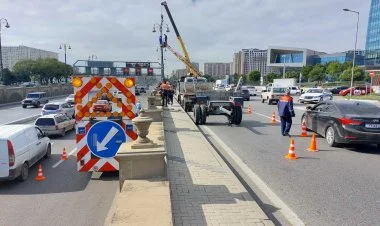 Qəza nəticəsində dağılmış divarın bərpasına başlanılıb FOTO