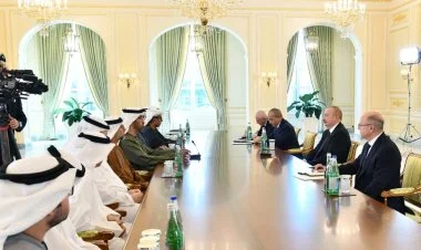 İlham Əliyev BƏƏ nümayəndə heyətini qəbul edib