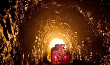 Qazaxıstanda şaxtada qəza olub, 20 nəfər ölüb