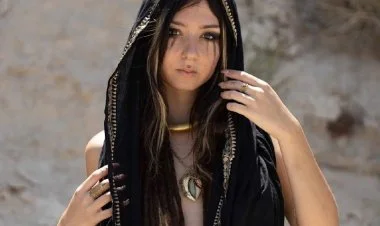 22 yaşlı alman qız HƏMAS əsirliyində həyatını itirib FOTO