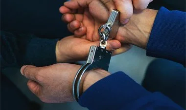 Dələduzluqda təqsirləndirilən iki nəfər Özbəkistana verildi