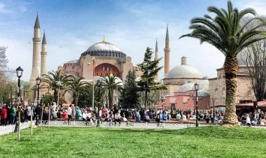 Gələn ildən Ayasofya məscidinə giriş pullu olacaq