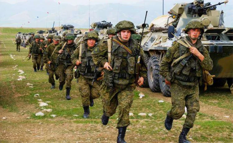 Rus hərbçiləri  Gümrüdə gözlənilmədən hərbi təlim keçirir