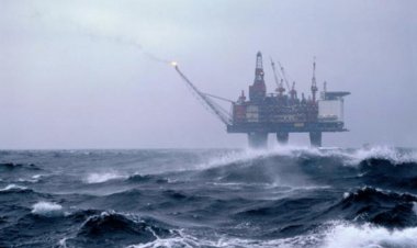 Xəzərdə dalğanın hündürlüyü 2.4 metrə çatıb