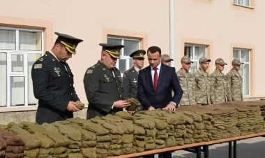 Naxçıvanda hərbçilərə isti geyimlər verildi