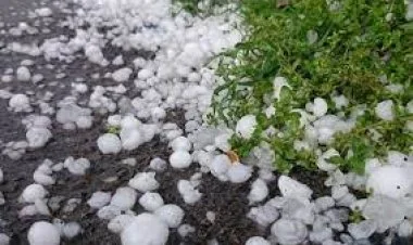 Bəzi rayonlara qar yağıb, dolu düşüb
