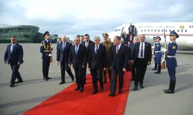 İraq Prezidenti Azərbaycana səfərə gəlib FOTO