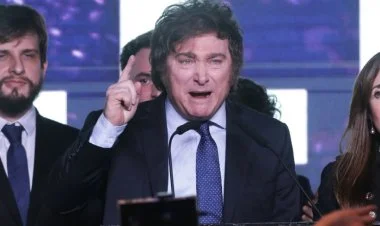 Xavyer Miley Argentinanın yeni Prezidenti seçilib