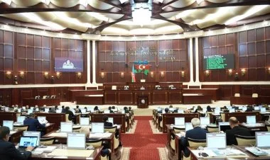 Parlamentin növbədənkənar sessiyası keçirilir