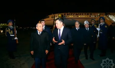 Sadır Japarov da Bakıya gəldi