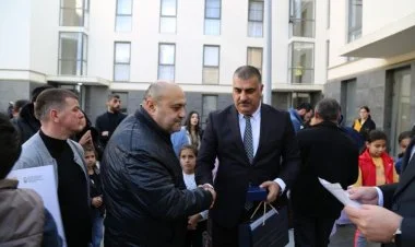 Füzulidə daha 25 ailəyə evlərinin açarları təqdim olunub