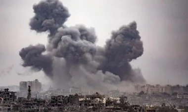 İsrail bombardmana başladı