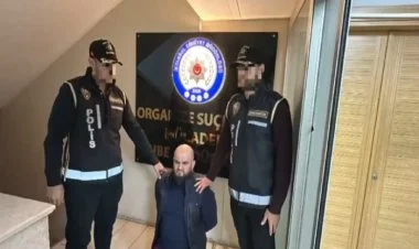 “Qanuni oğrular”ın rəhbəri yaxalandı