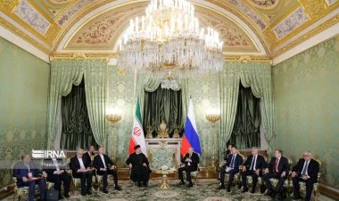 Putinin Rəisi ilə görüşü 5 saatdan artıq çəkib VİDEO