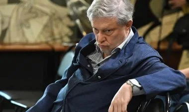 Yavlinski Rusiya prezidentliyinə namizədliyini irəli sürüb