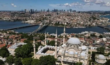 Türkiyə hakimiyyəti İstanbulda güclü zəlzələ gözləyir