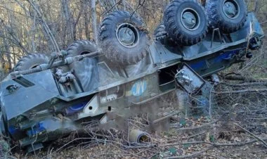 Sülhməramlıların maşını Xankəndidə dərəyə aşdı