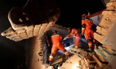 Çində güclü zəlzələ: 111 ölü, 236 yaralı var