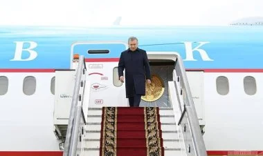 Mirziyoyev də Rusiyaya gedib