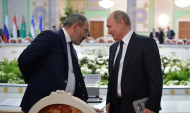 Putin və Paşinyan Aİİ sammiti kuluarlarında görüşə bilər