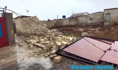 Qusarda qadının üzərinə hasar aşıb