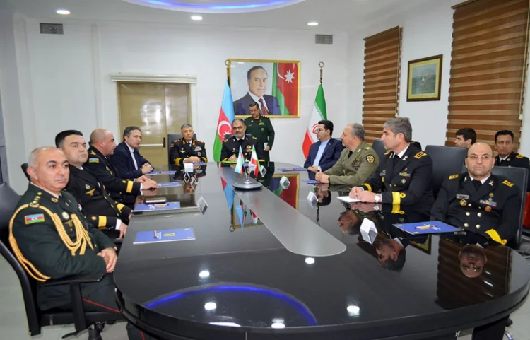 Bakıda Azərbaycan və İran HDQ komandanları görüşüb