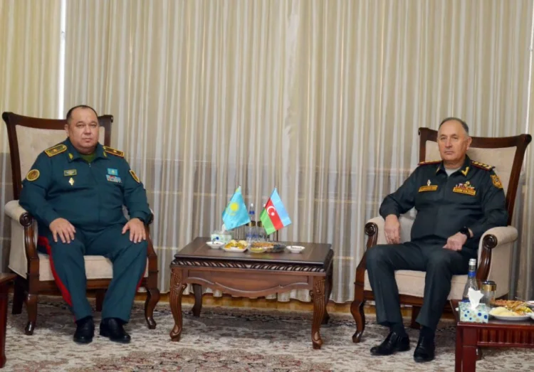 Azərbaycan və Qazaxıstan hərbi əməkdaşlığı möhkələndirir