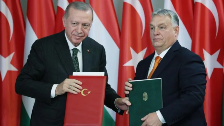 Orban Ərdoğana at, Ərdoğan isə Orbana TOGG bağışladı FOTO