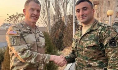 ABŞ MN-in komandanı Ermənistana gəldi FOTO