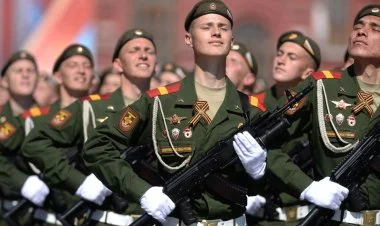 Rusiya orduda xidmət edən əcnəbilərə vətəndaşlıq verəcək