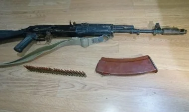 Şirvan polisi müxtəlif növ silah-sursat aşkarlayıb