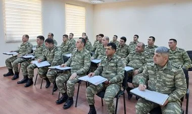 Ordumuzda komandirlərin toplanışı keçirilir FOTO