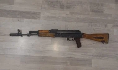 Bərdədə avtomat satmaq istəyən şəxs tutulub