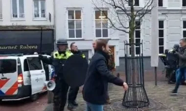 Niderlandda Quranı yandırmaq cəhdi kütləvi davaya çevrilib